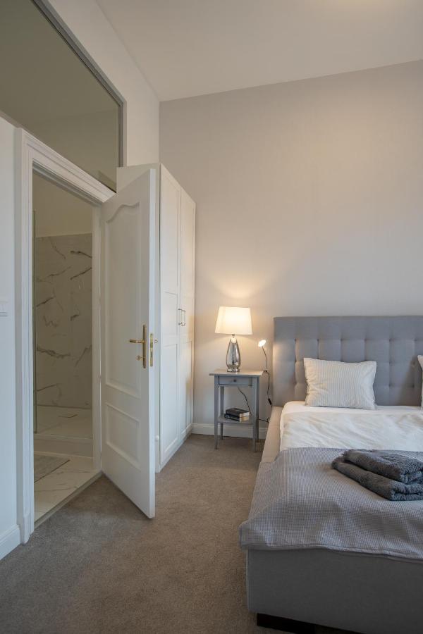 El Gusto Homes Town Sopron Extérieur photo