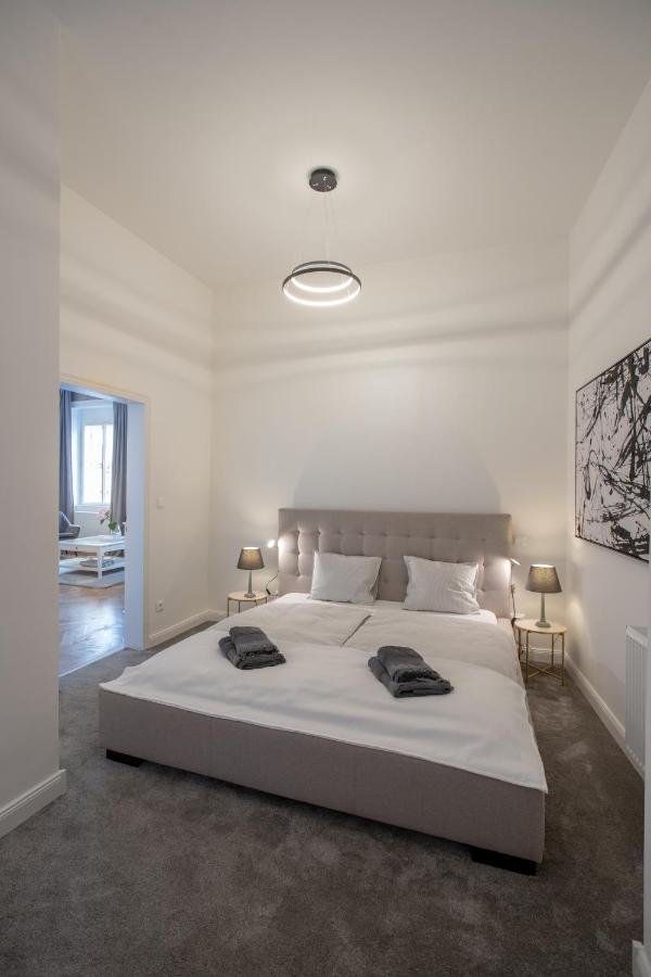 El Gusto Homes Town Sopron Extérieur photo