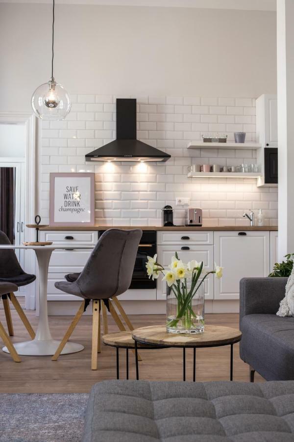 El Gusto Homes Town Sopron Extérieur photo